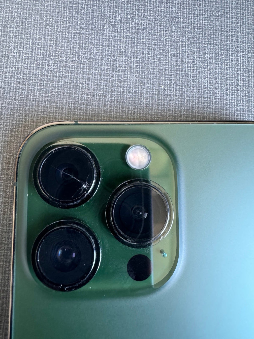 Apple iPhone 13 Pro 1G75