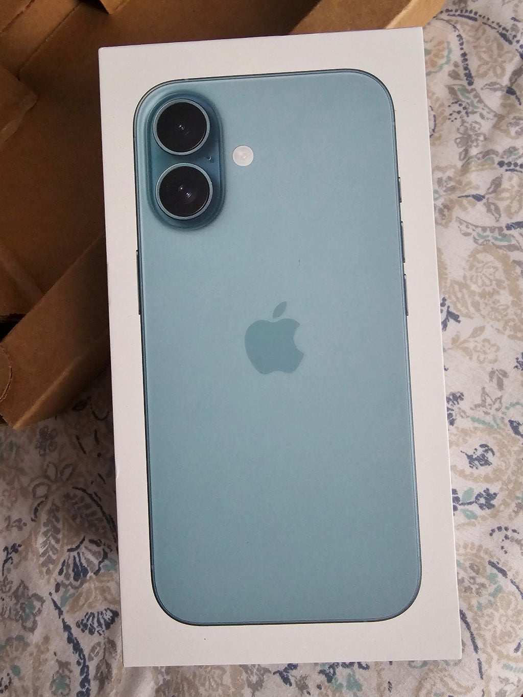 Apple iPhone 16 6T28