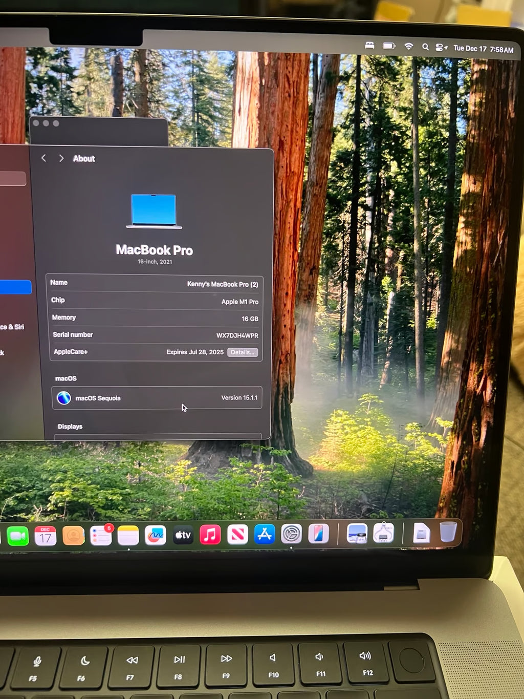 MacBook Pro 2021 16 inch 1C25