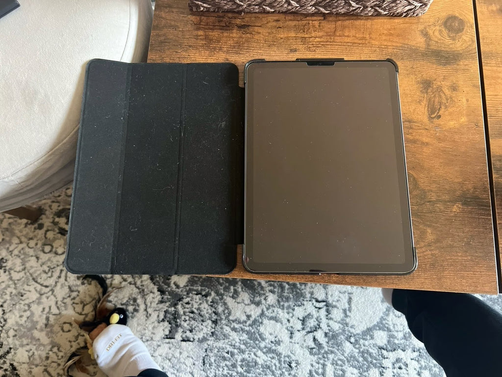 Apple iPad Air 5th Generation 256 GB in Space Gray 6Z91