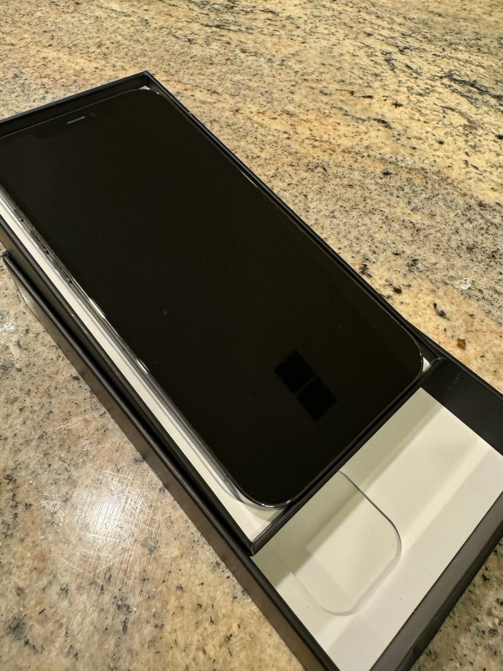 Apple iPhone 12 Pro Max 128 GB in Graphite for T-Mobile 5V57