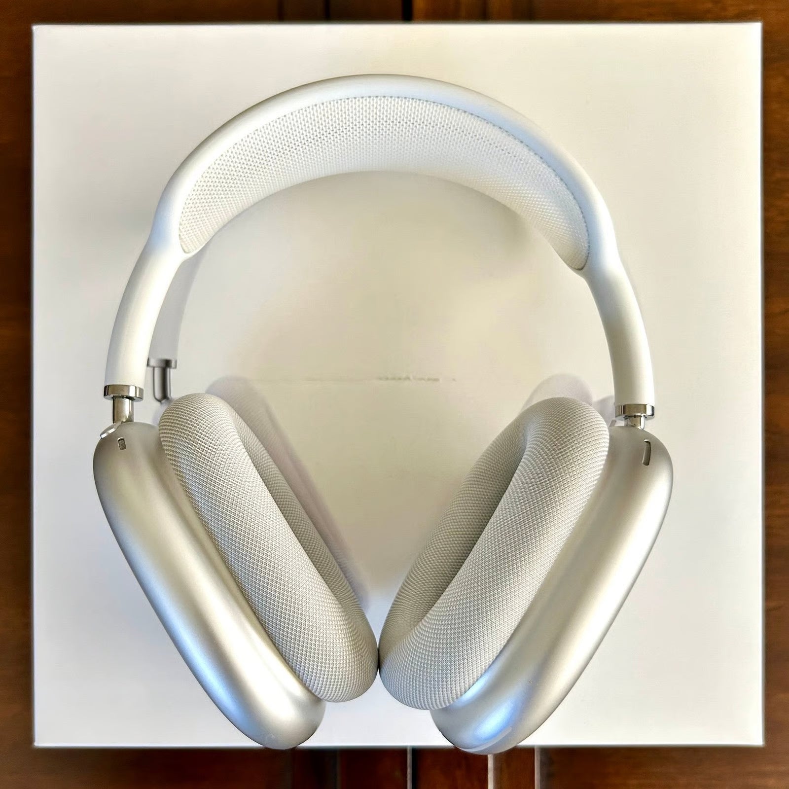 Apple AirPods Max with Smart Case in White 9E18