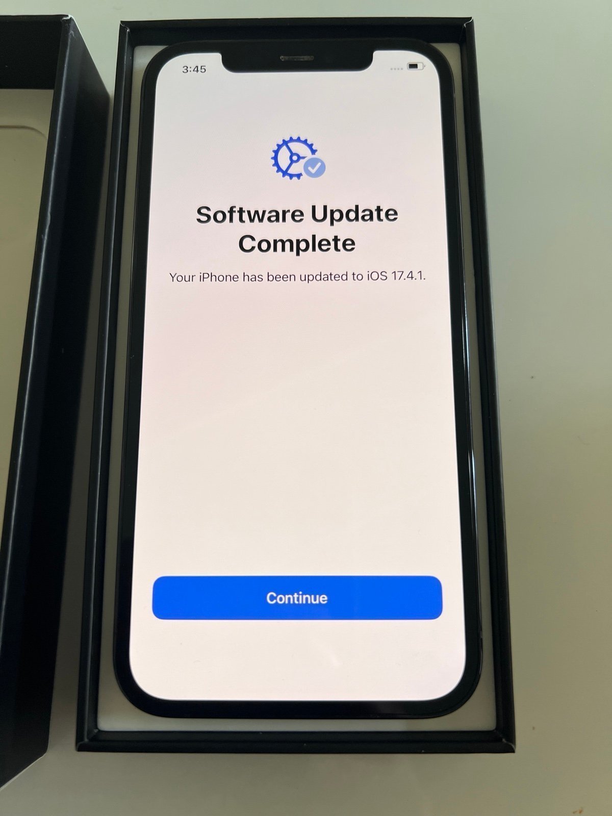 UNLOCKED - Apple iPhone 12 Pro 256 GB in EXCLUSIVE color: Pacific Blue 2B16