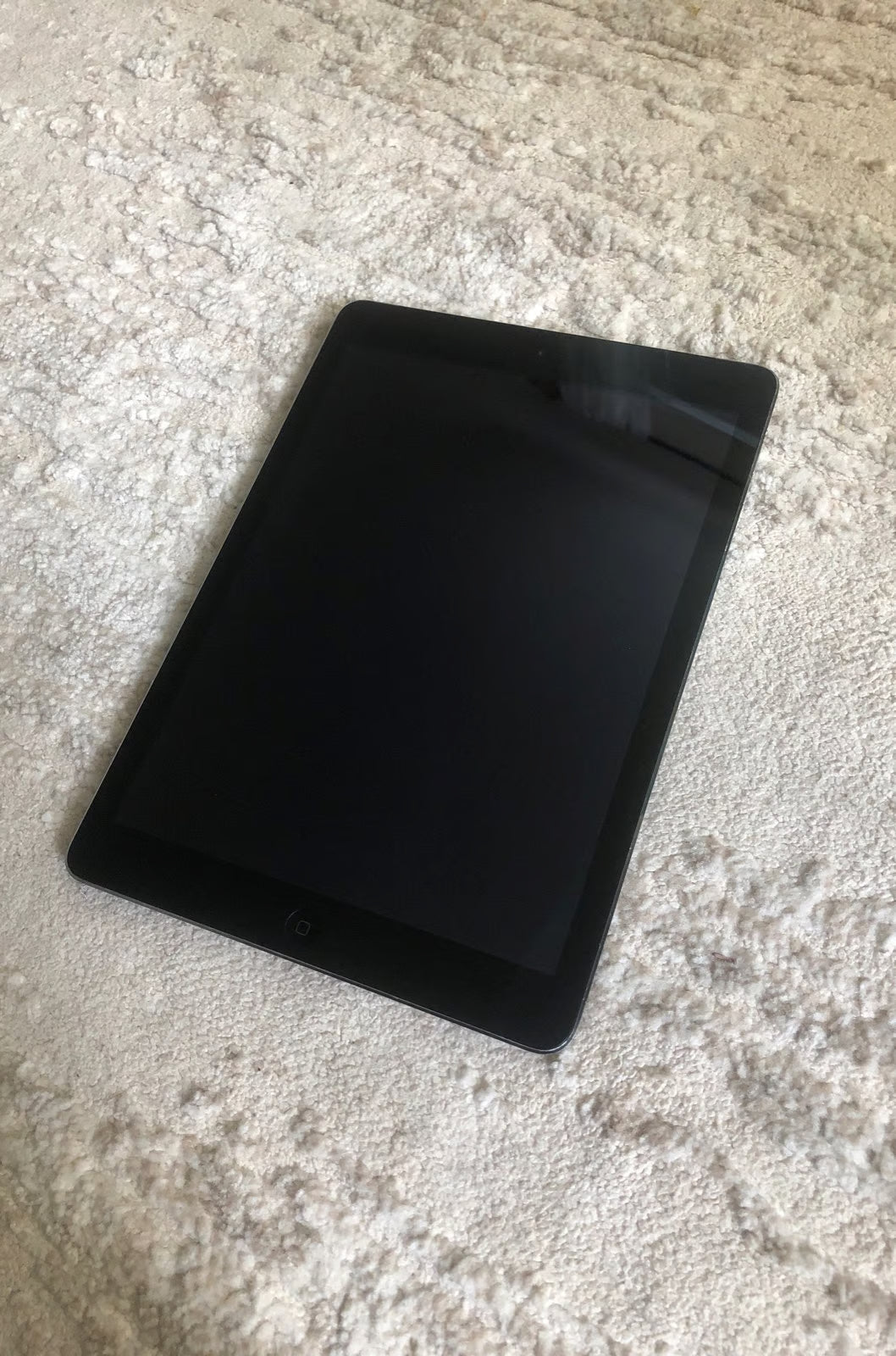 iPad Air Black 32 GB 7H12