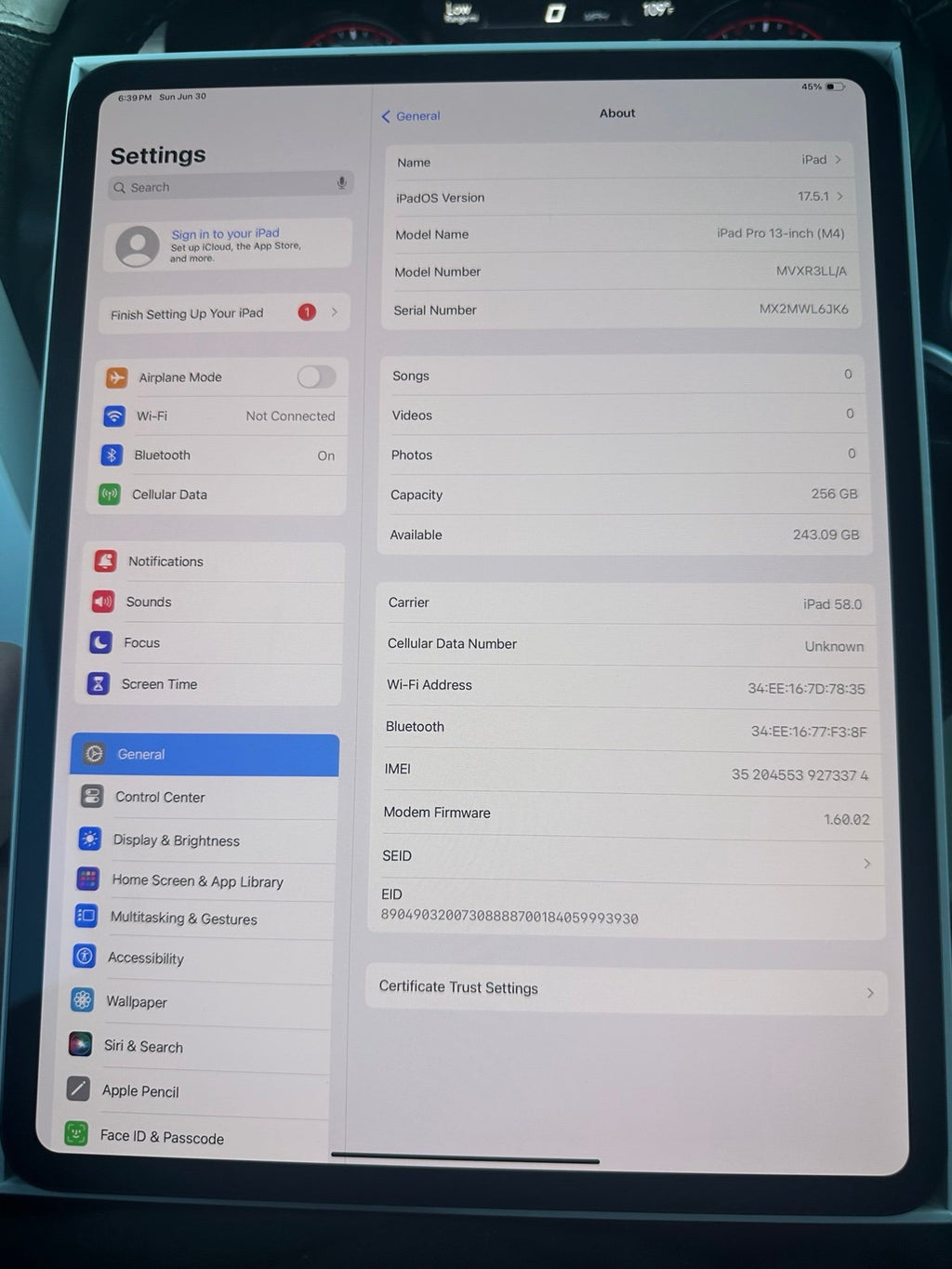 ipad pro 13 inch m4 3K85