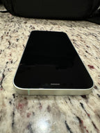 Apple iPhone 12 128 GB in Green 8T75