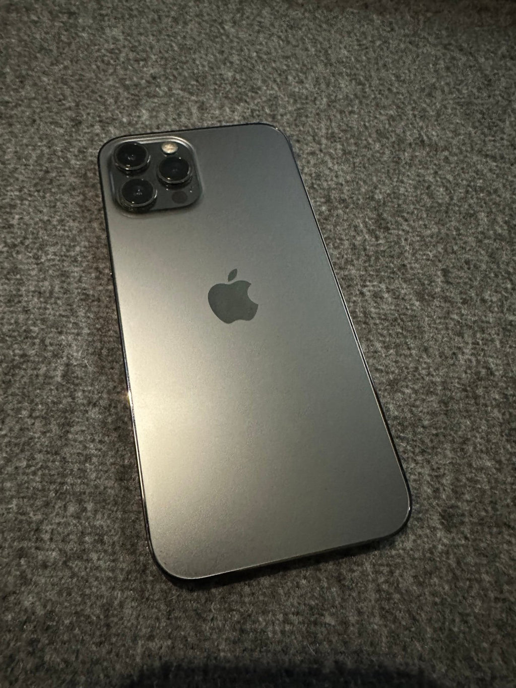 Apple iPhone 12 Pro Max 128 GB in Graphite for AT&T 1J63