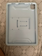 Apple iPad Pro 3rd Generation 256 GB in Silver and Apple Pencil 7A77