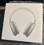 Apple AirPods Max with Smart Case in Silver 2G52