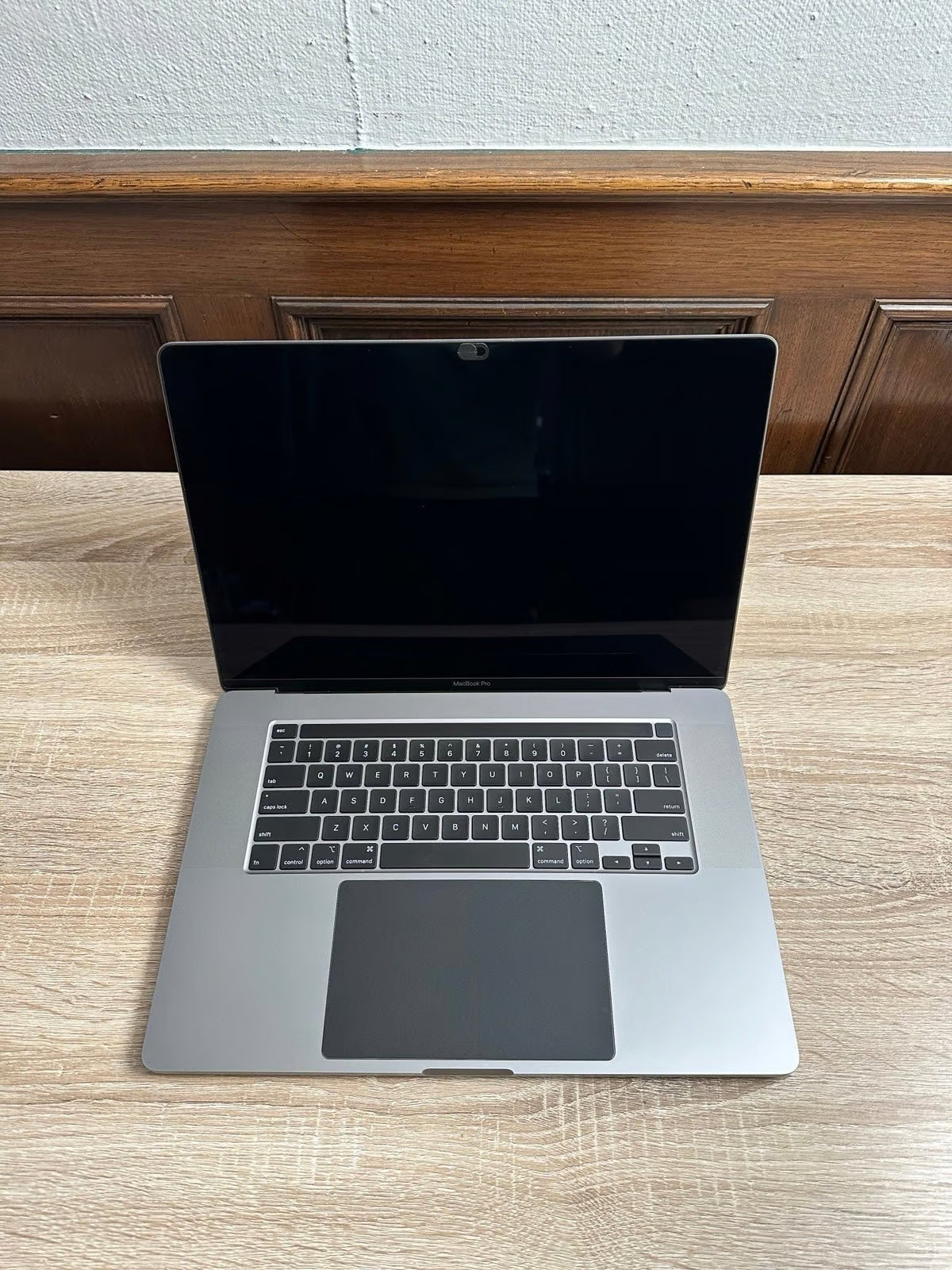 MacBook Pro 16 Inch 512 GD SSD 2019 Version 7A21