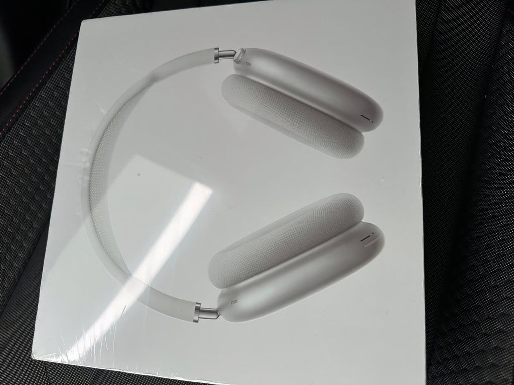 Apple AirPods Max in Silver 7Y21