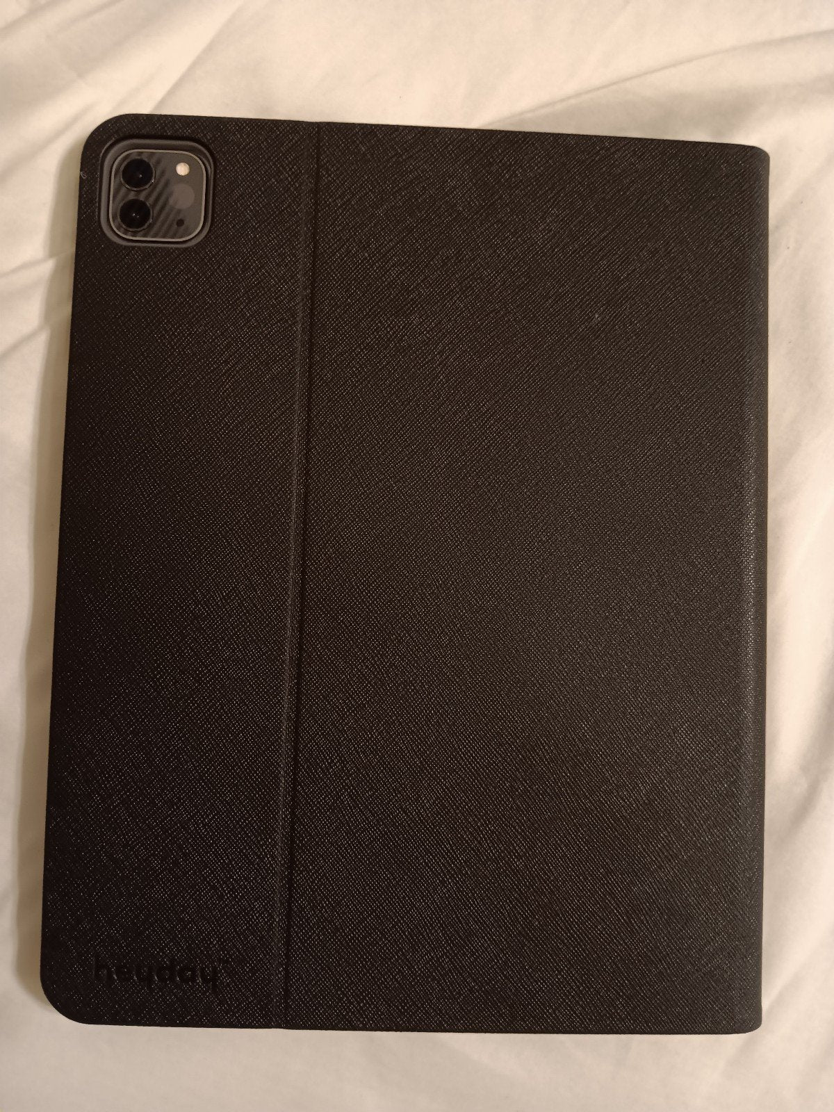 iPad Pro 4th Generation 256 GB w/ case and pencil 1D13