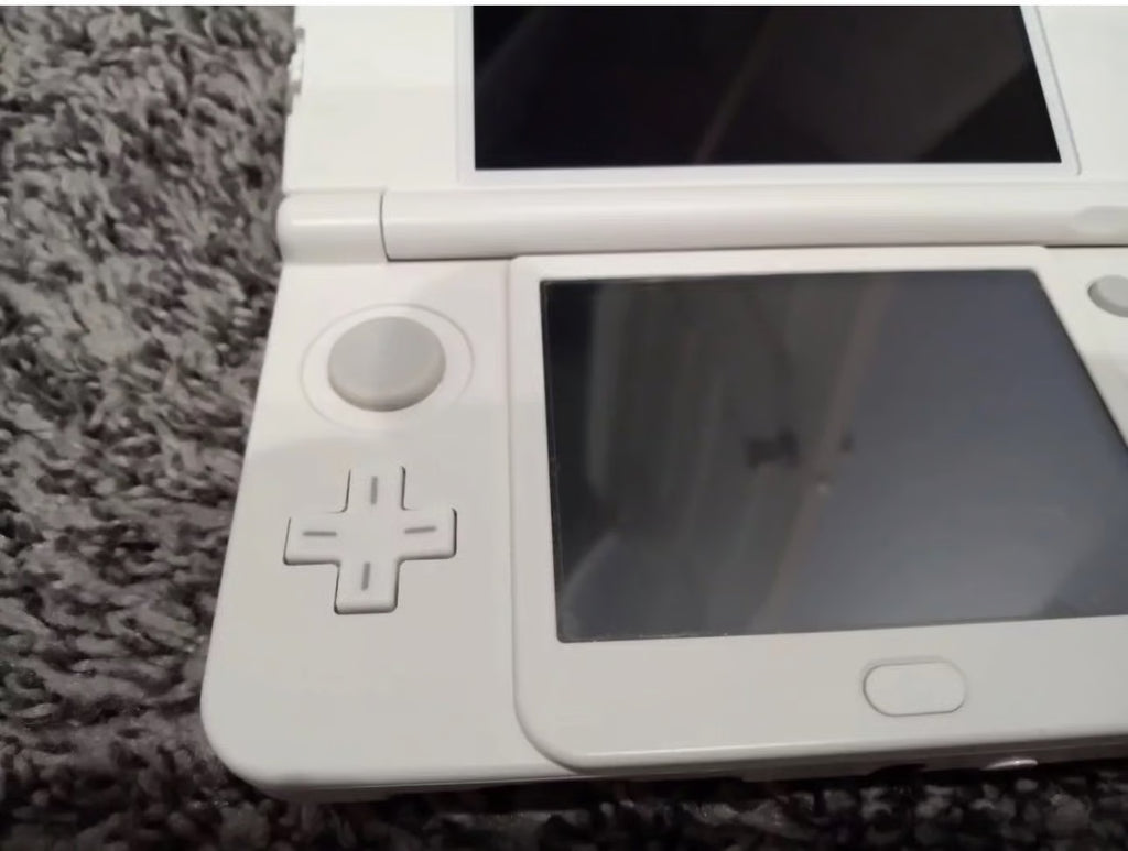 Nintendo New 3DS Super Mario Edition - White (Black Friday) in Box + BONUS GAME