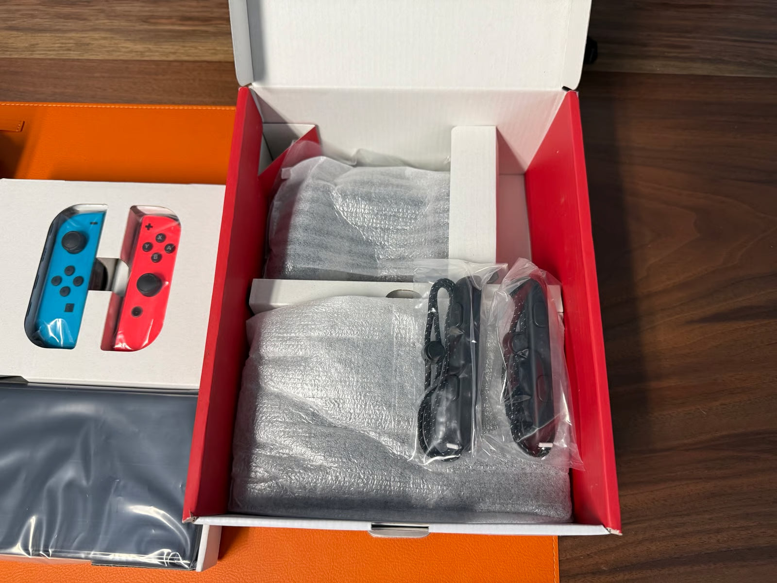 Nintendo Switch OLED bundle 6B68