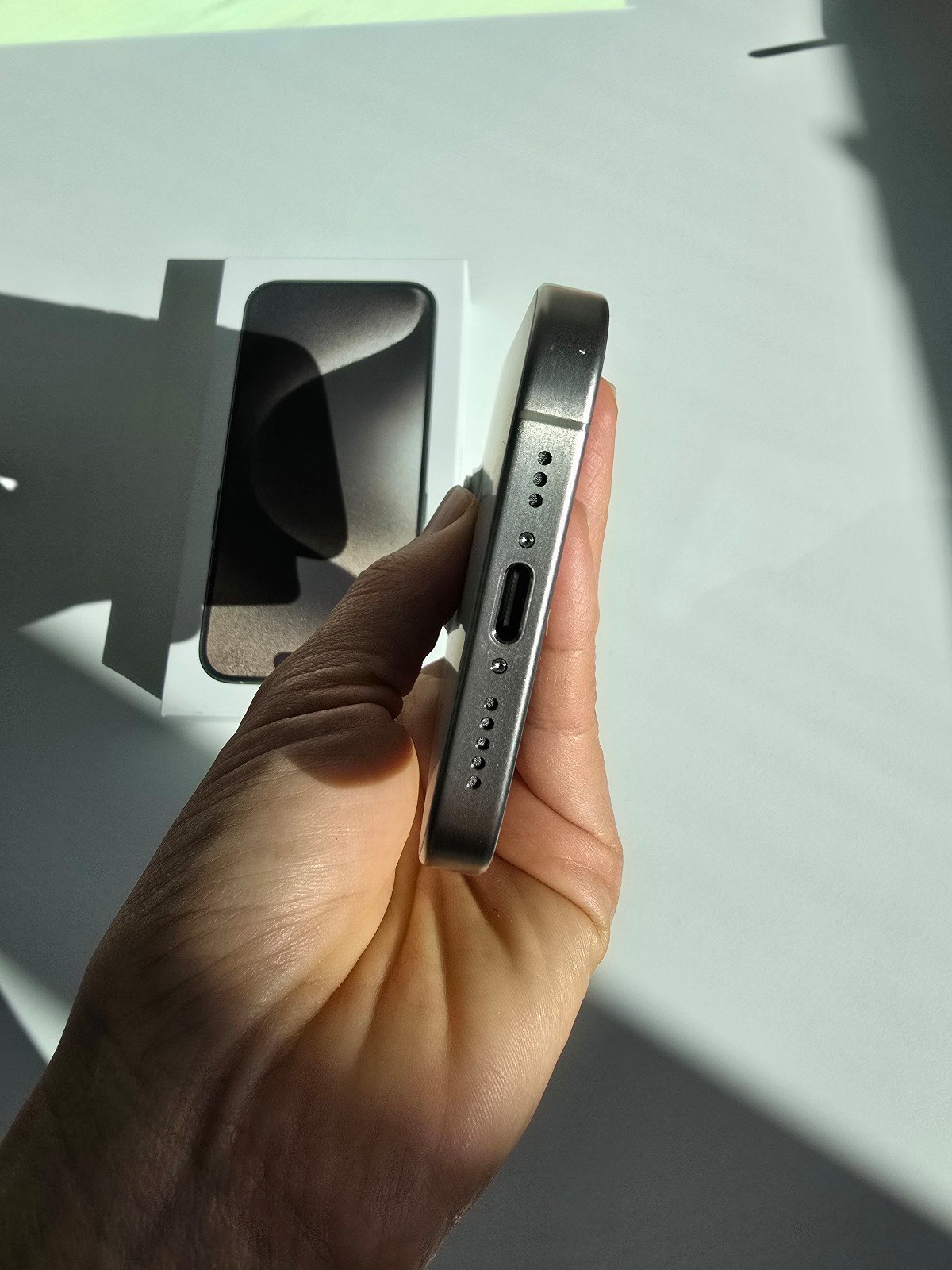 Apple iPhone 15 pro unlocked 9U36