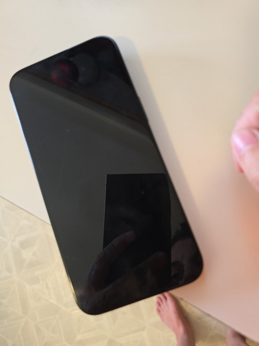 Apple iphone 15 pro max 9Y18