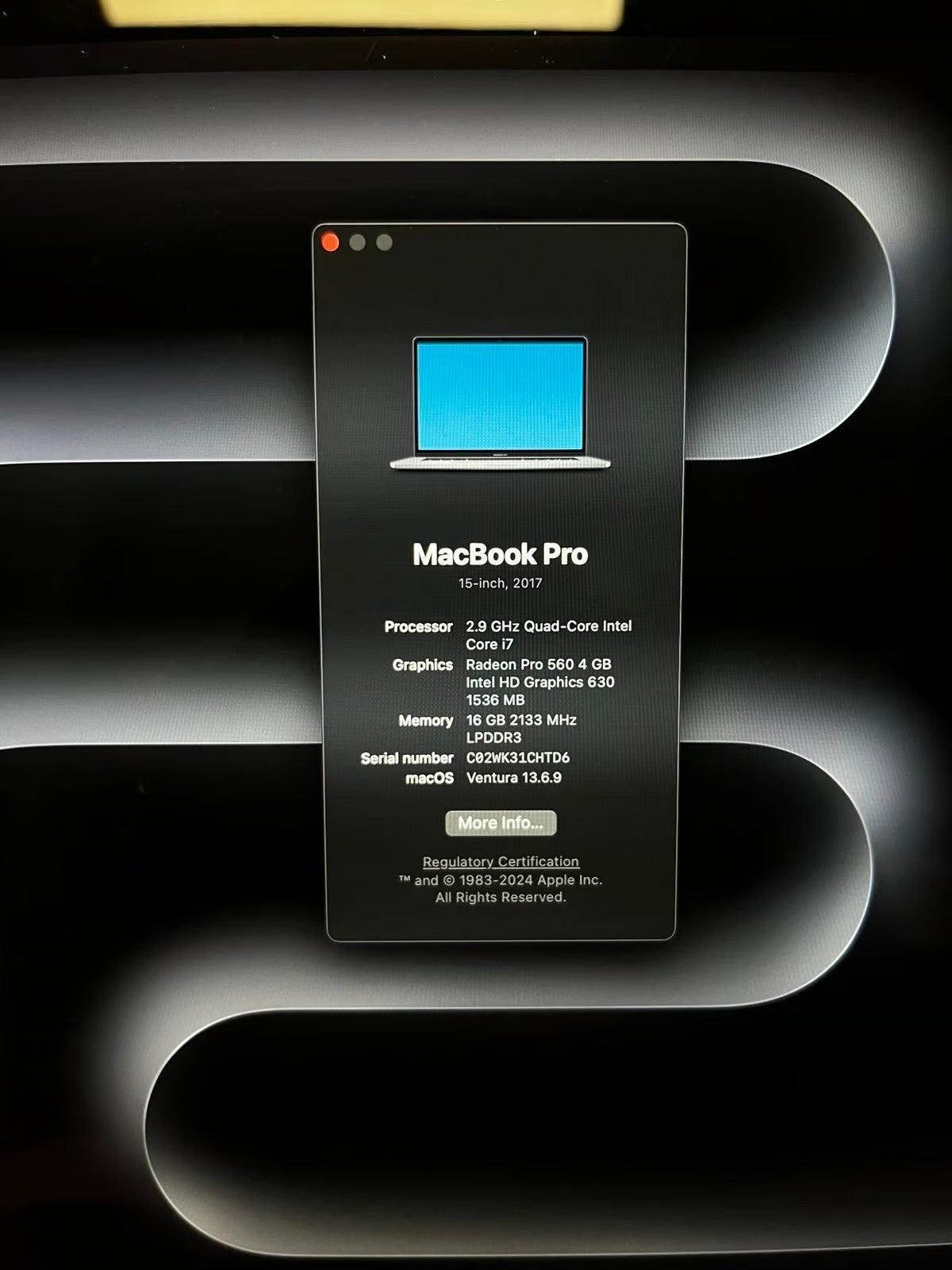 MacBook Pro 2017 8M58