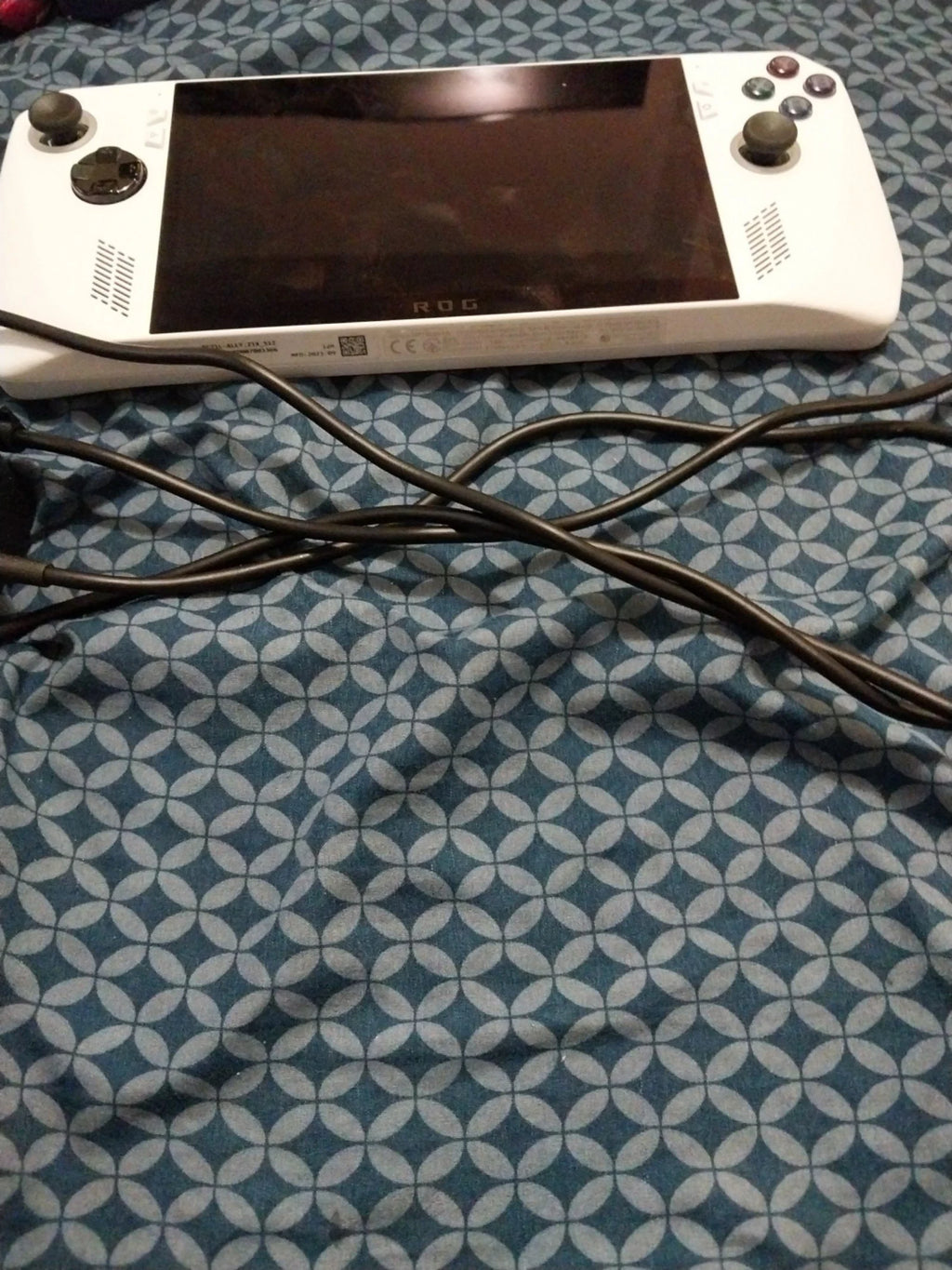 ASUS rog ally z1 extreme 2X31