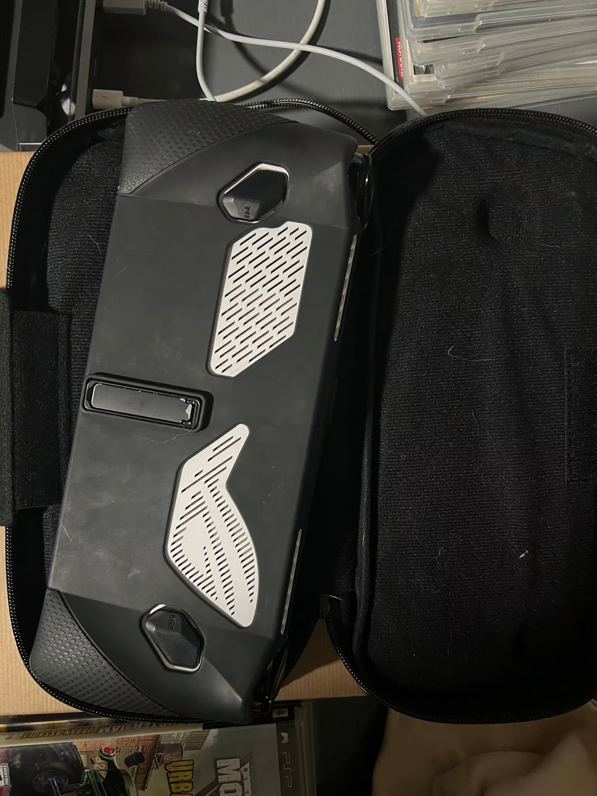 ASUS rog ally z1 extreme 6L56