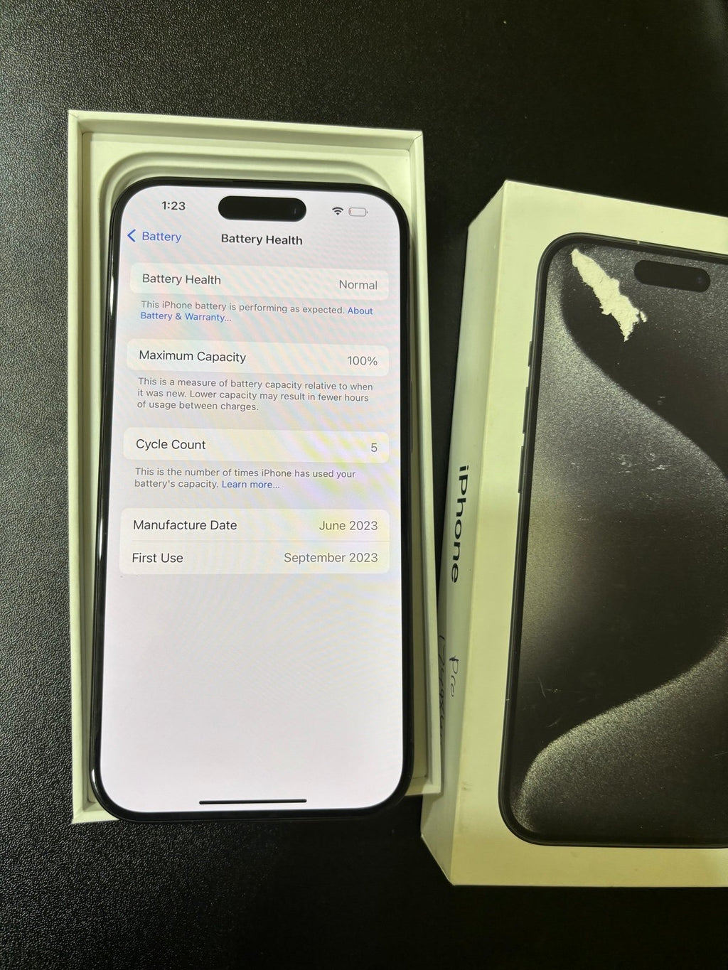 Apple iPhone 15 pro 128 gb Black titanium UNLOCKED 8R67