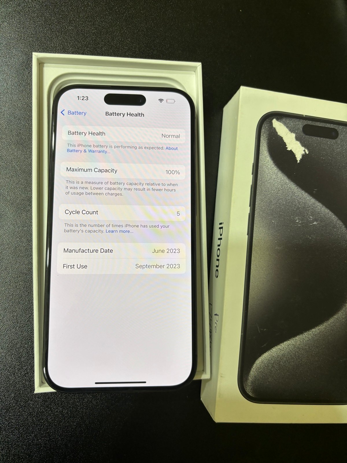 Apple iPhone 15 pro 128 gb Black titanium UNLOCKED 8R67