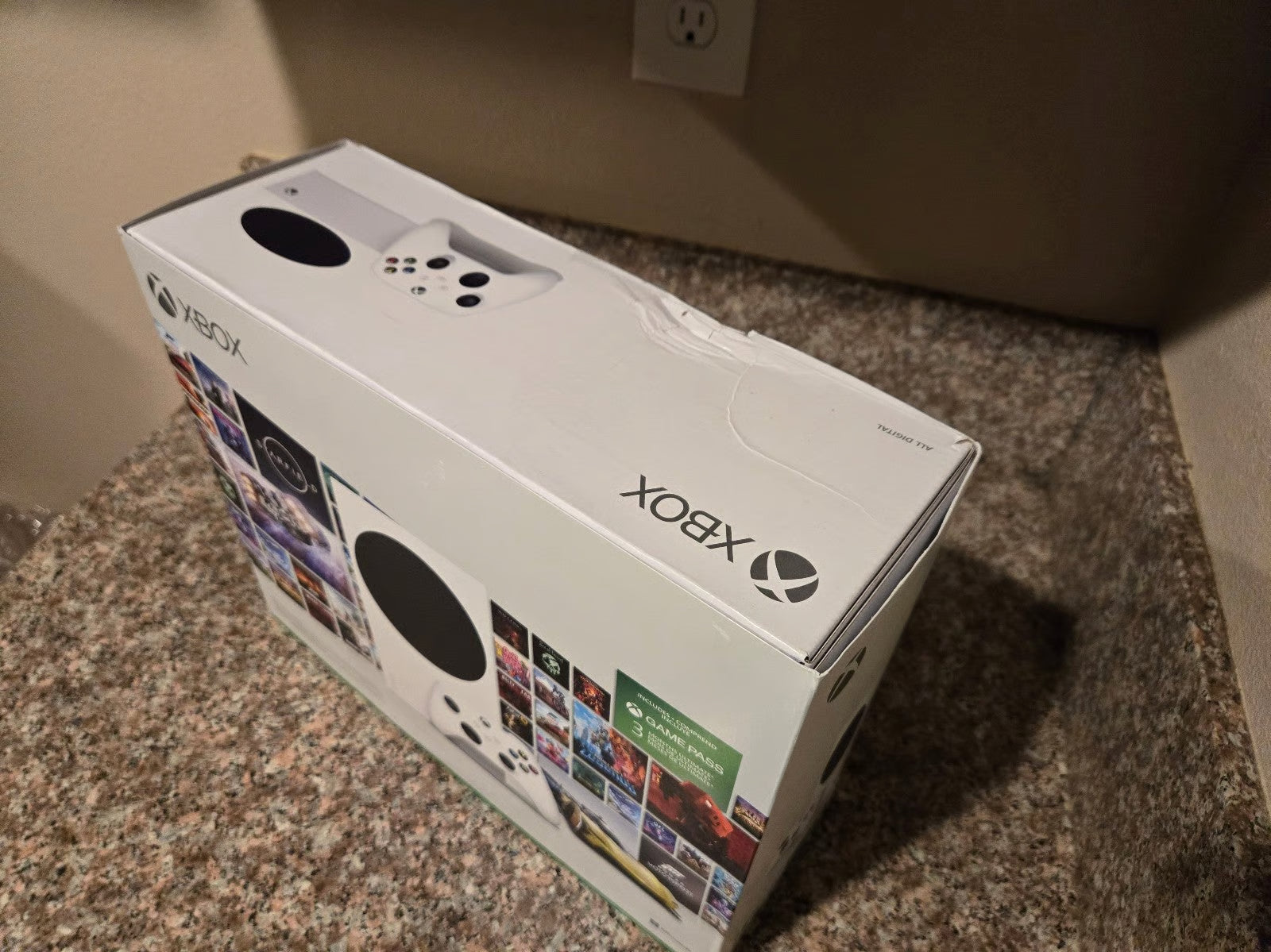 New Xbox Series- -S -512GB SSD white Console -Bundle with 3 Months Game Pass 7X21