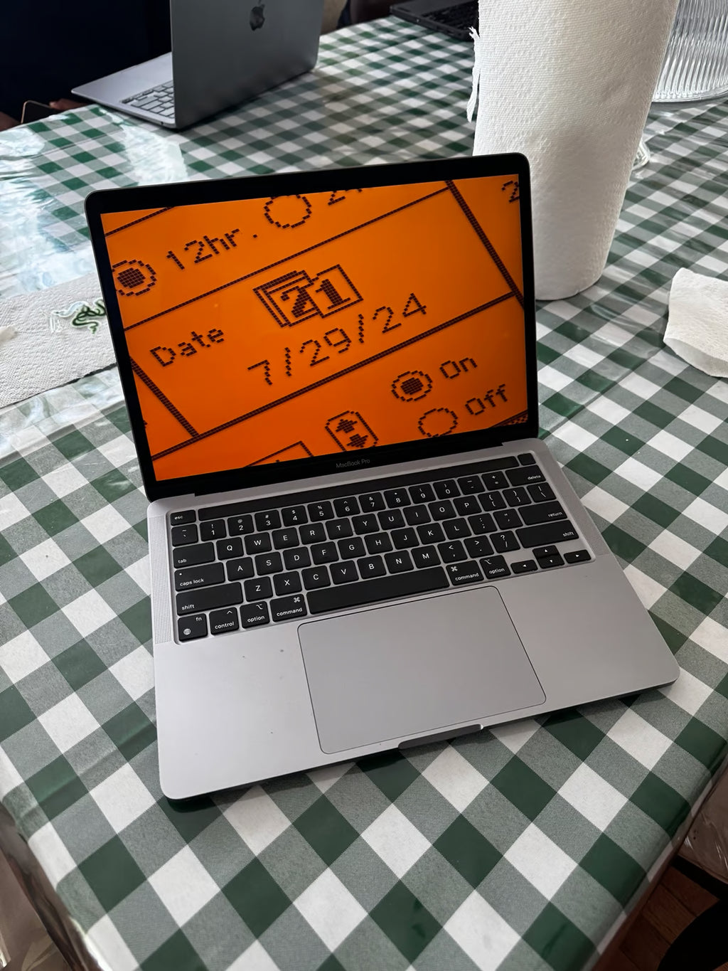 M1 MacBook Pro and 2nd Gen IPad Pro with Apple Folio keyboard & Apple Pencil 2 5D62