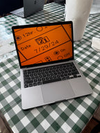 M1 MacBook Pro and 2nd Gen IPad Pro with Apple Folio keyboard & Apple Pencil 2 5D62