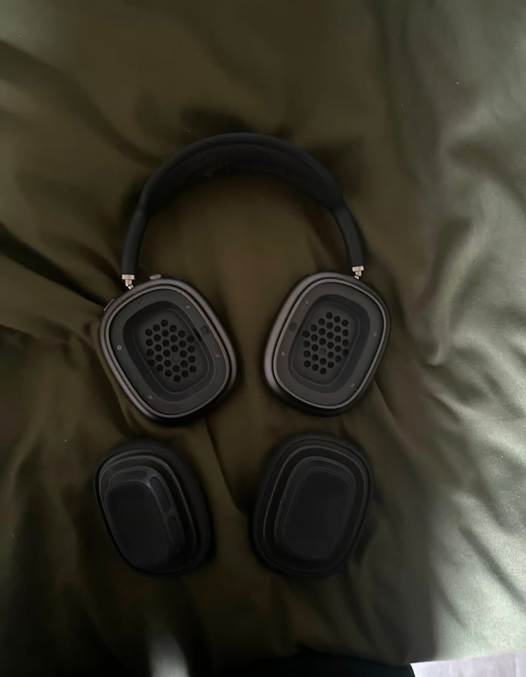 AirPod max black 6S11