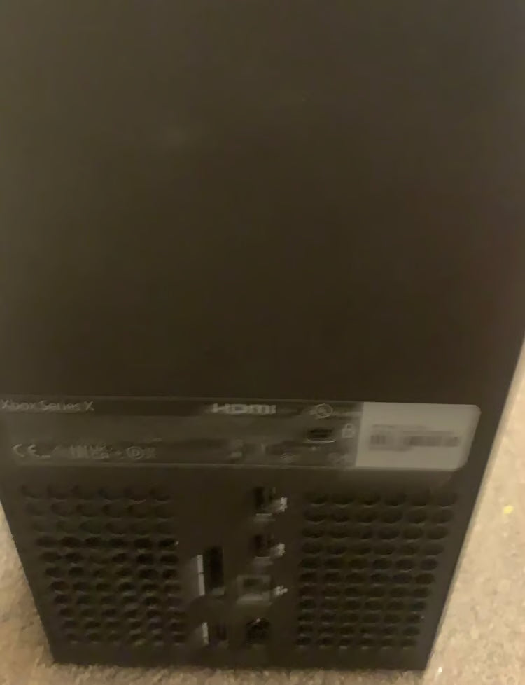 Xbox Series X (1TB) - Excellent Condition 2U13