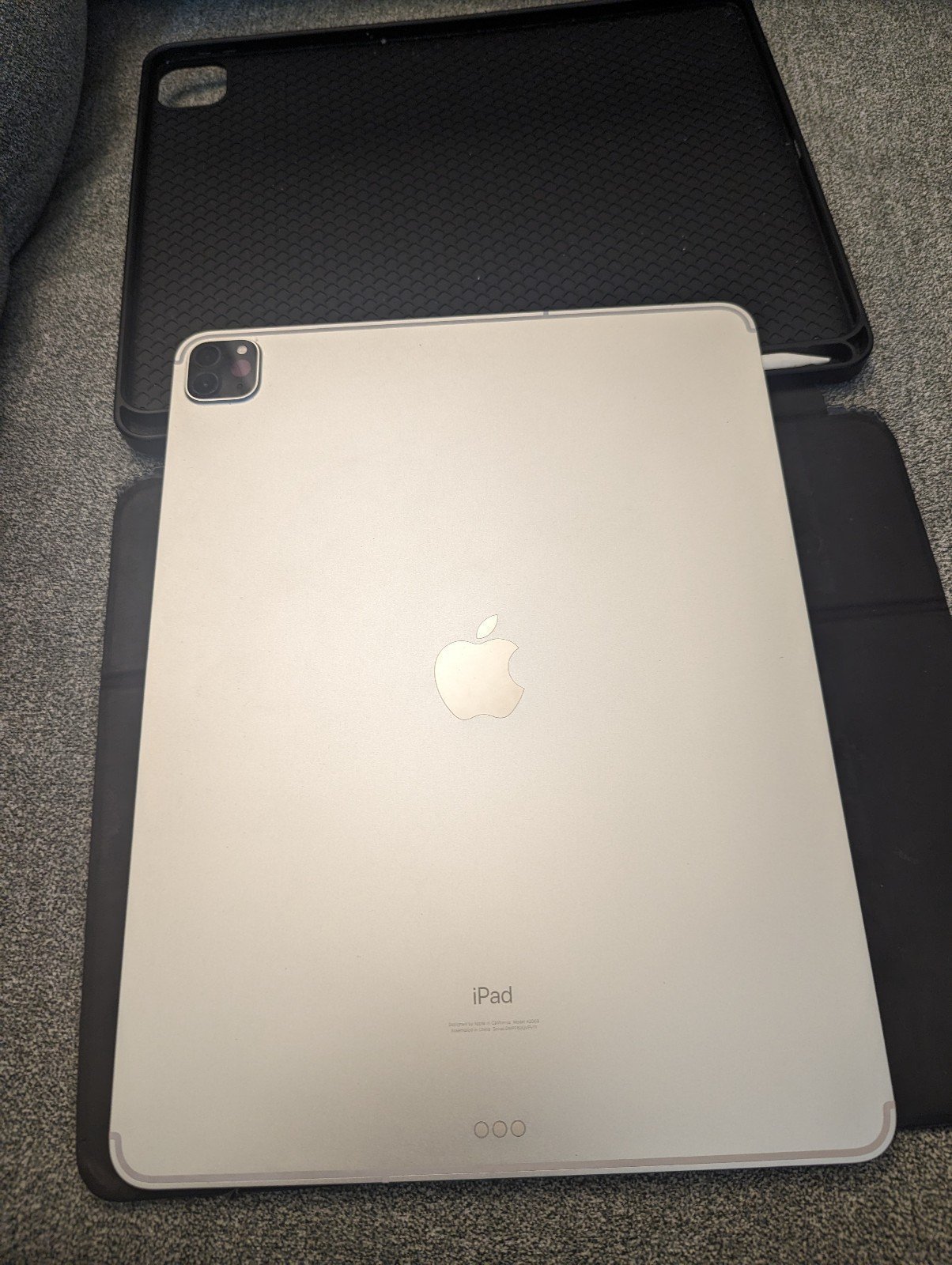 Apple iPad Pro 4th Generation 9O72
