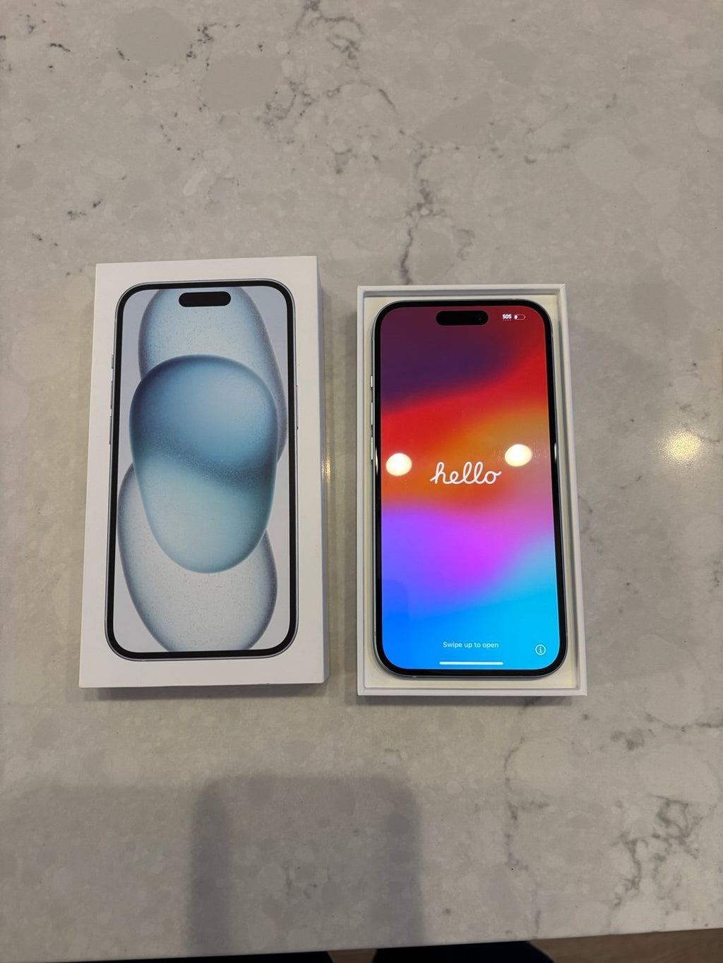 iPhone 15 256GB SIM/CARRIER Locked - Verizon 2G85