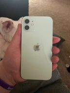 Apple iPhone 12 unlocked 3N35