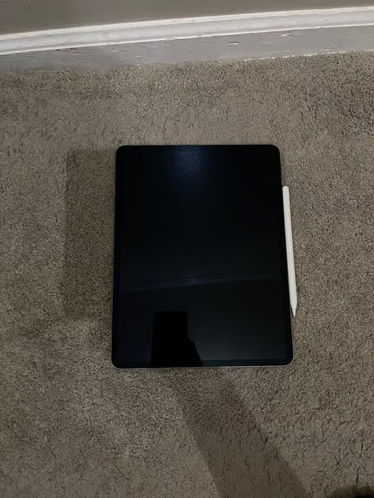 iPad Pro 4th generation (12.9�? (128gb) 5J36