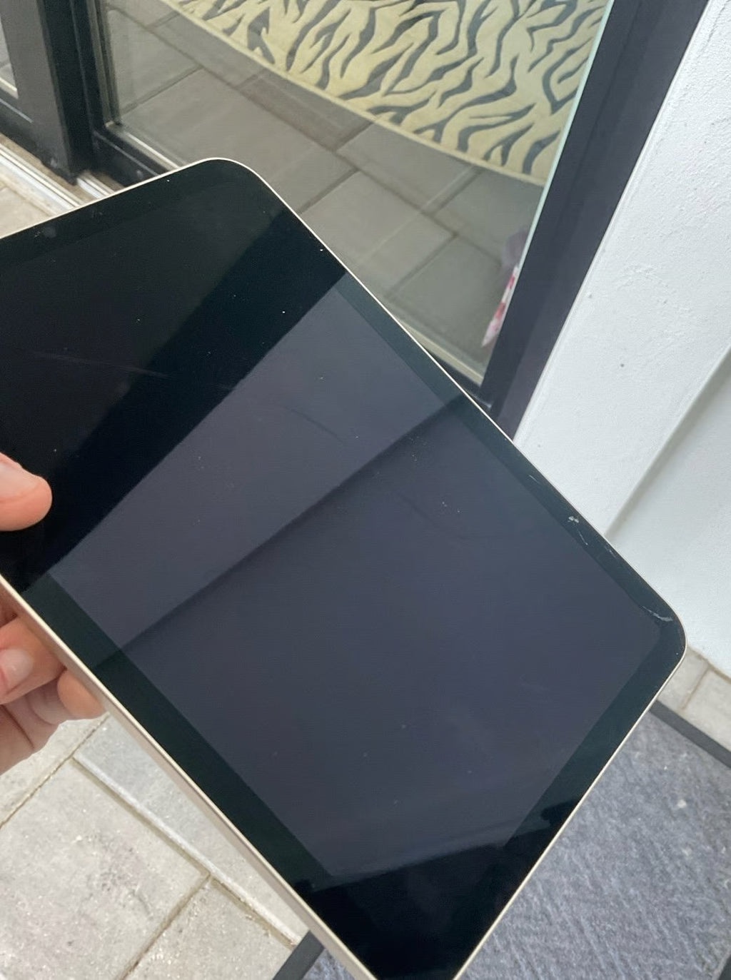 Apple iPad Mini 6th Generation 64 GB in Starlight 5J61