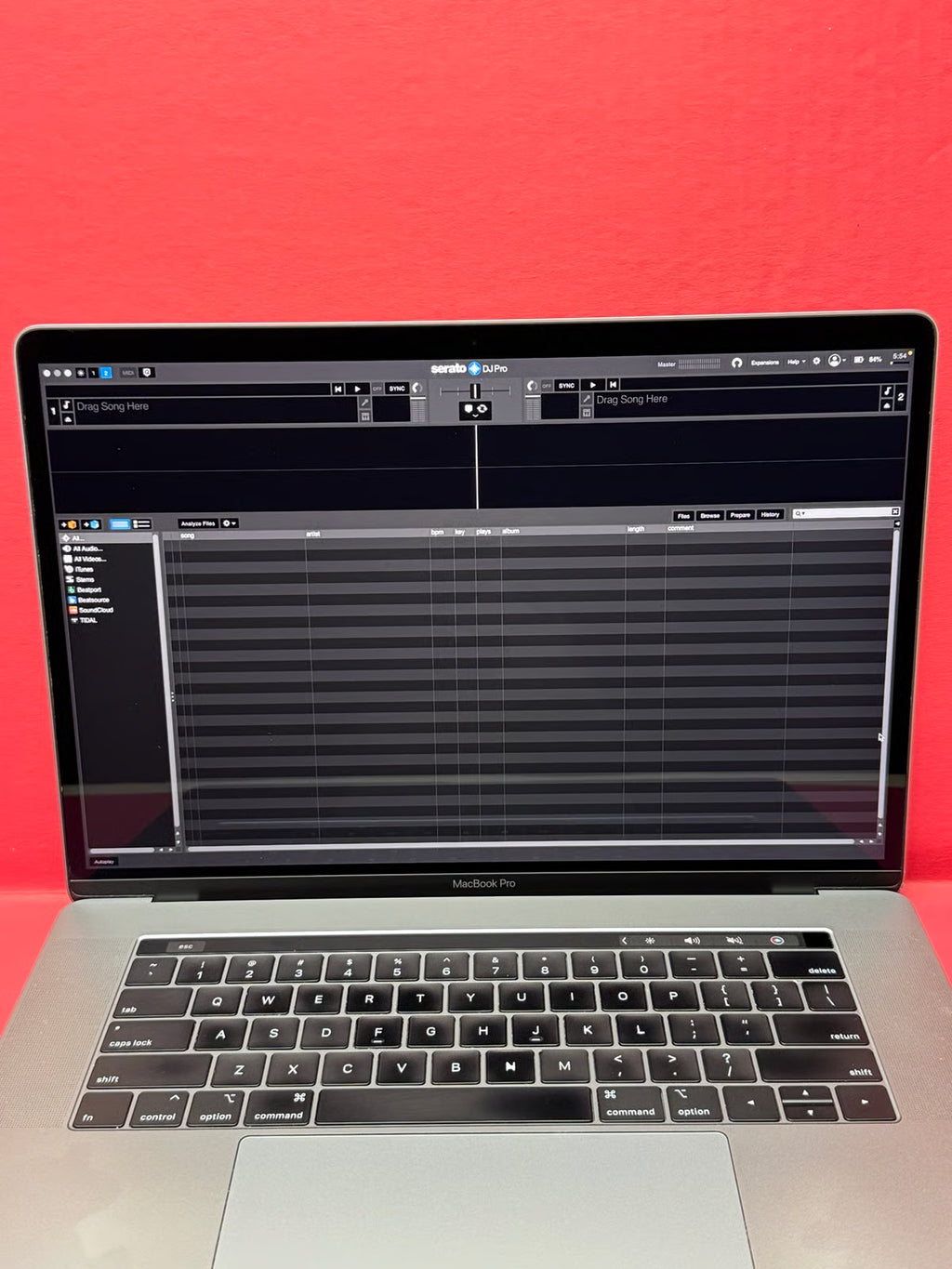 Apple MacBook Pro 15鈥?Retina Touch Bar 2.6GHz i7 6 Core 2019 16GB RAM 512GB SSD 3Y55