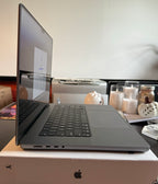 2021 16鈥?MacBook Pro M1 Pro / Great Condition 9M58