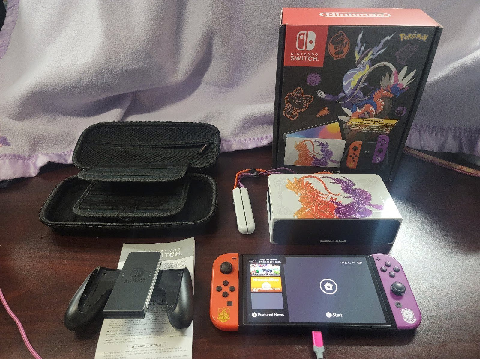 Nintendo Switch OLED Pokemon Scarlett and Violet Edition 3Y27