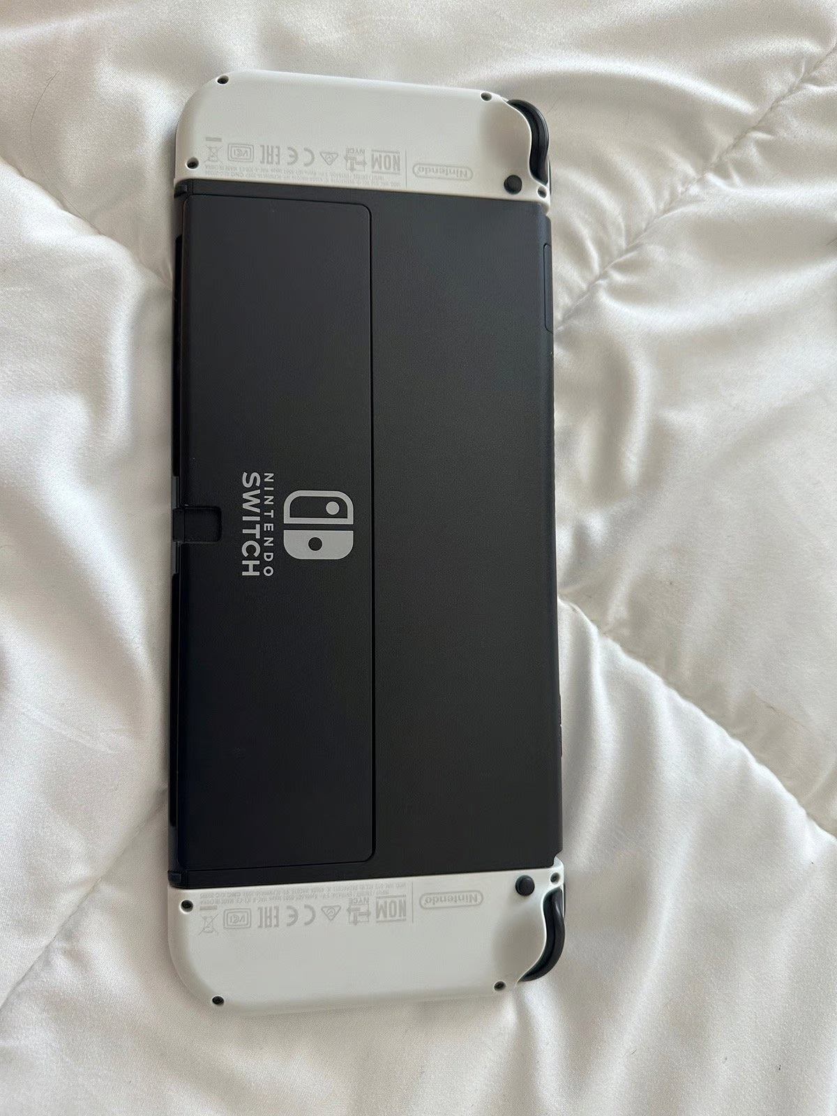 Nintendo switch oled bundle 5R68