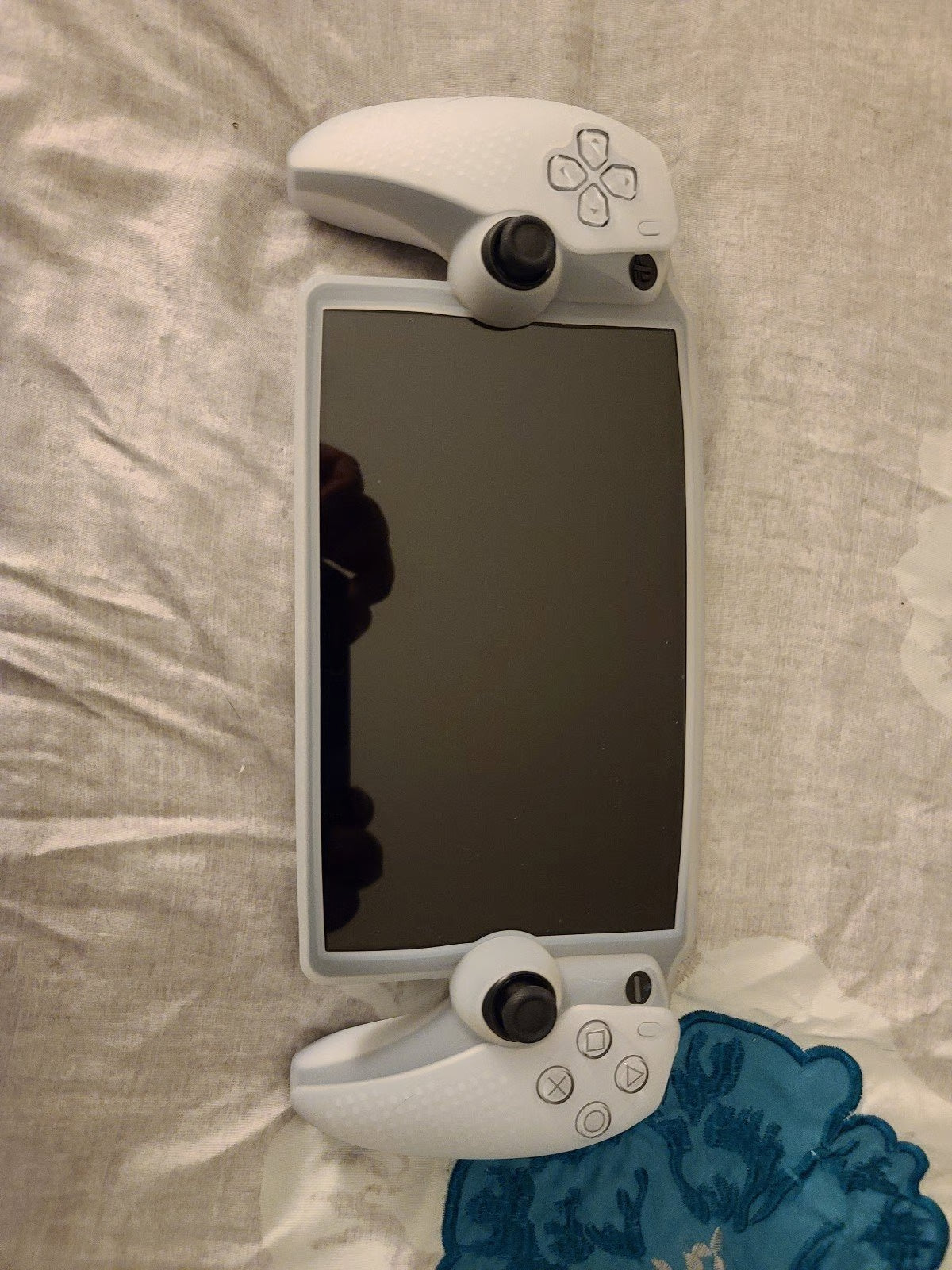 Sony PlayStation Portal remote player with extras 2C98