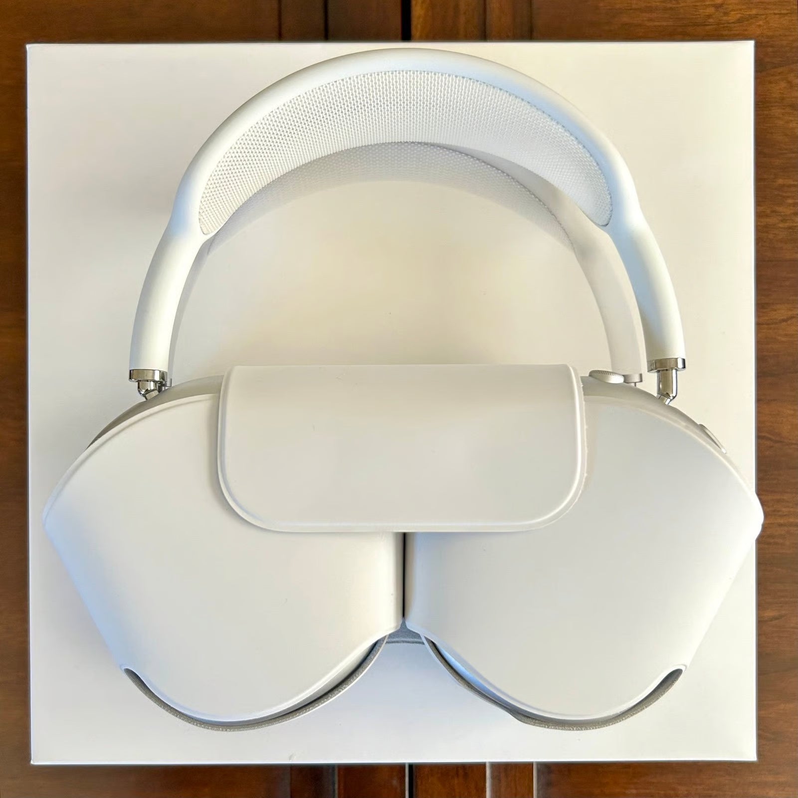 Apple AirPods Max with Smart Case in White 9E18