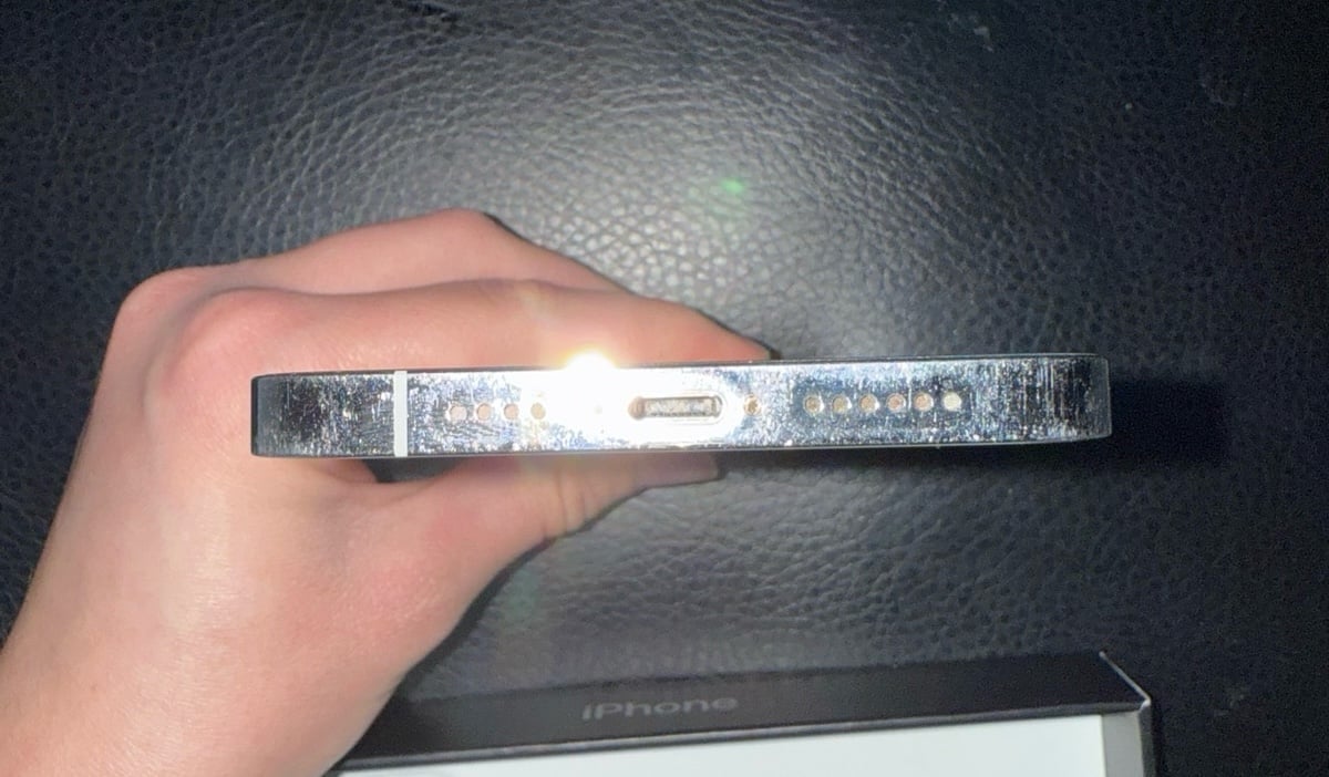 ON HOLD Unlocked Used iPhone 12 Pro Max 9Z61