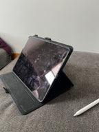 Apple iPad Air 4th generation 9Y79