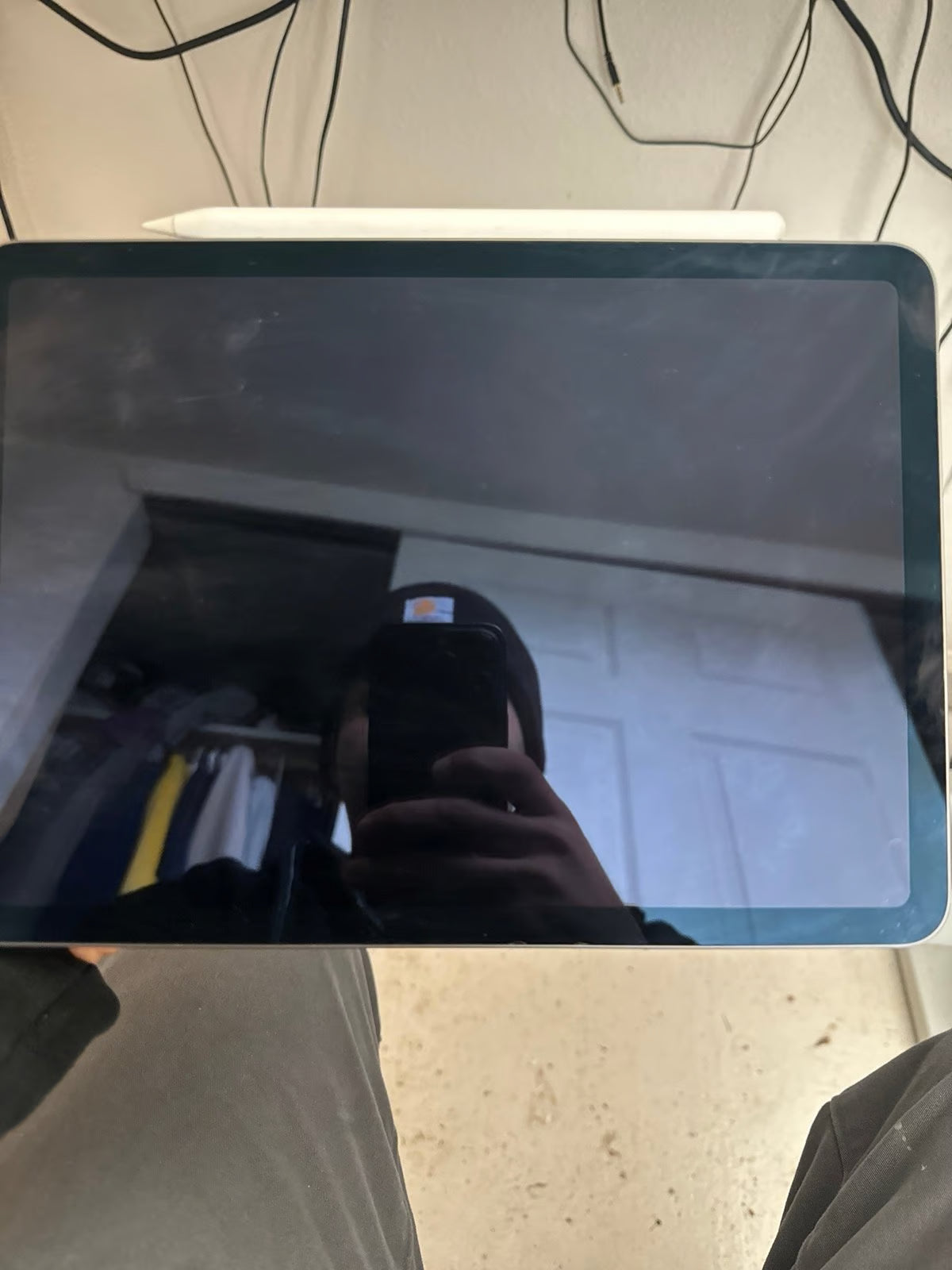 Apple iPad Air 5th Generation 64 GB 3U28