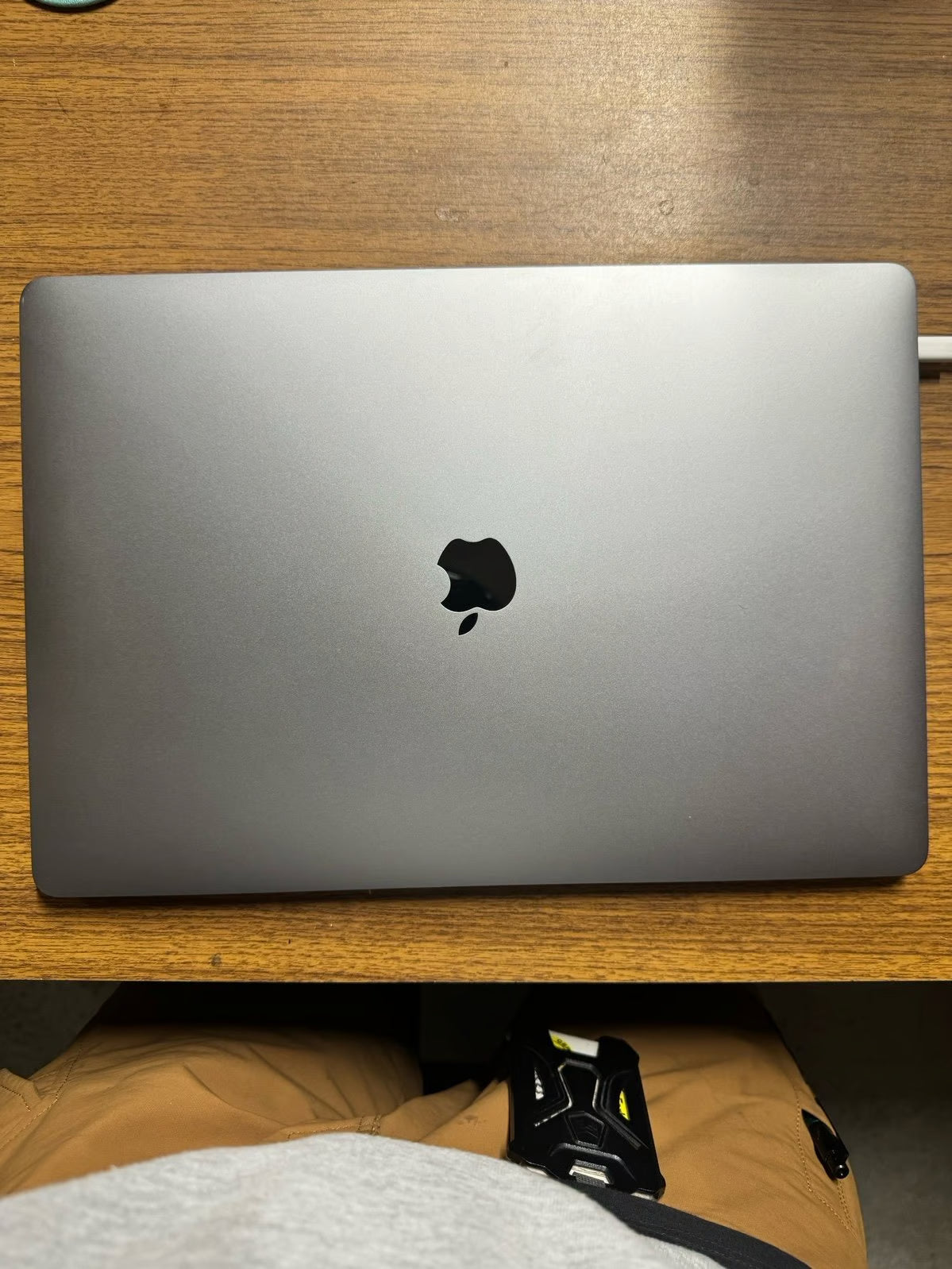 MacBook Pro 16 inch 2019 8-Core Intel i9 AMD Radeon Pro 5500M 1TB Retina display 3P19