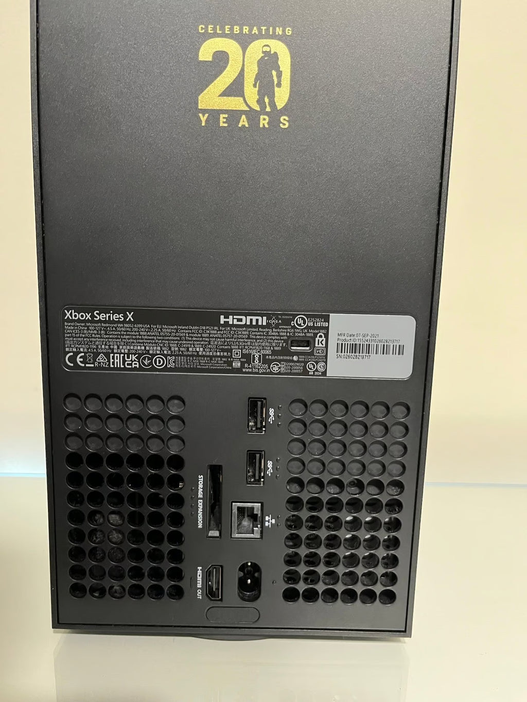 Xbox Series X Halo Edition + 2 games - Like New 9G37