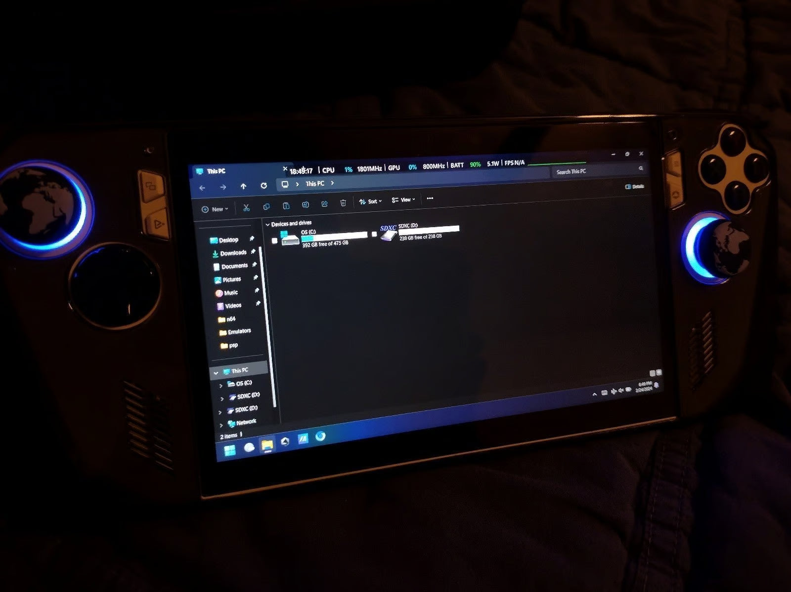 ASUS ROG Ally Z1 Extreme + Accessories 8N53