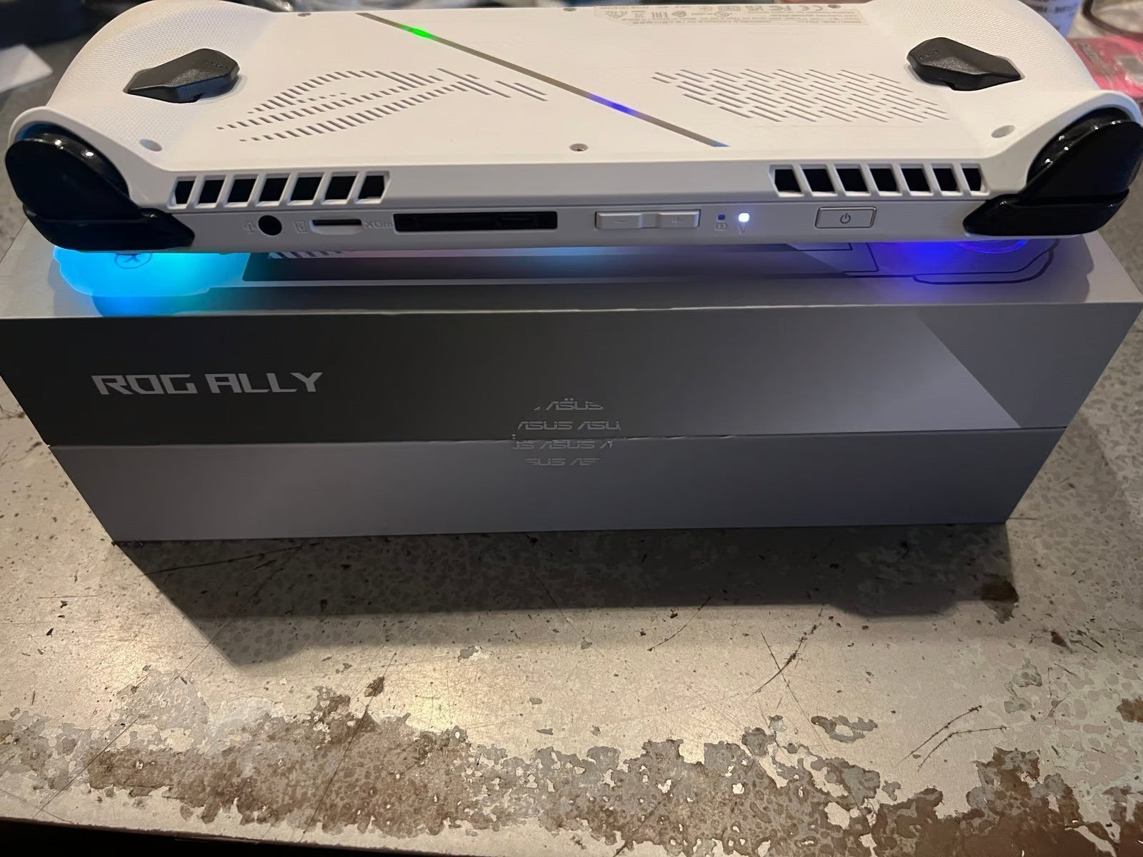 ASUS rog ally z1 extreme 2Q17