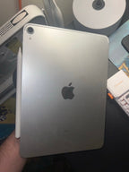 iPad Pro 11 inch (2018) WiFi with apple pencil and magic keyboard (used) 9D32