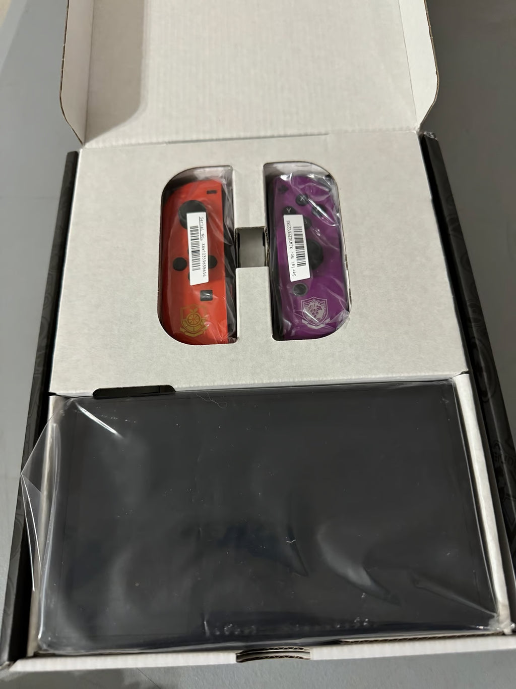 LIKE NEW Nintendo Switch OLED Pokemon Scarlet & Violet - Limited Edition 2W18